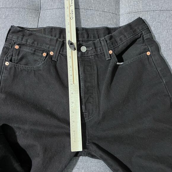 Levi 501 Jean Men 34x30 Black Denim Straight Leg Button Fly (30x29 see photos) - Picture 5 of 7